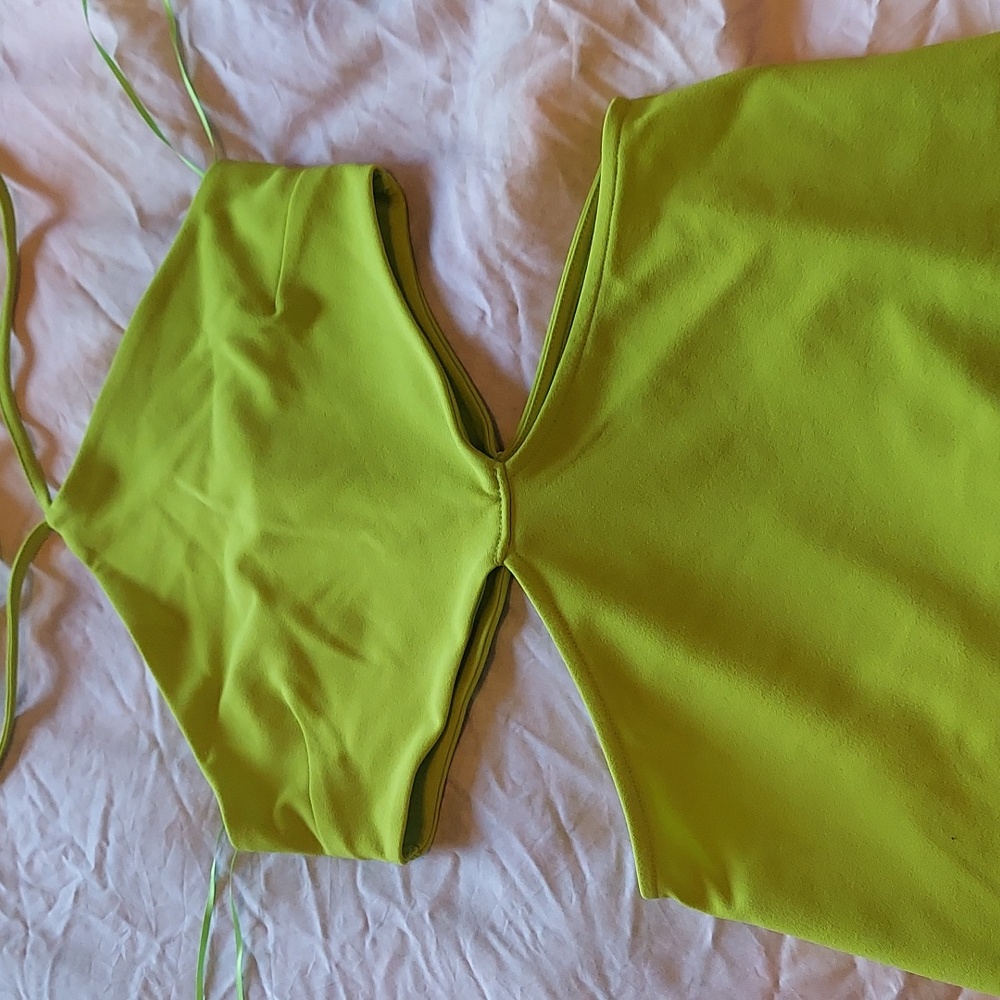 Asos miss selfridge cut out Strappy mini dress in lime green - Picture 7 of 7